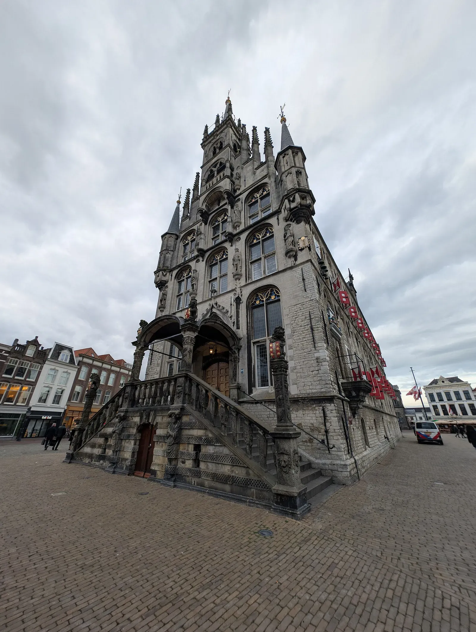 Het laatgotische stadhuis op de Markt in Gouda